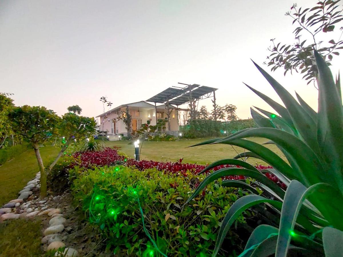 Shaw Estate-Farm House For A Small Parties-Jp Farm Greater Noida Exterior foto