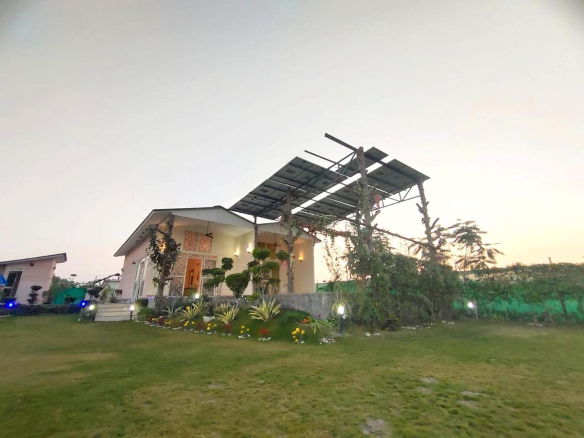 Shaw Estate-Farm House For A Small Parties-Jp Farm Greater Noida Exterior foto
